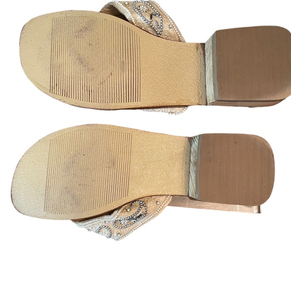 COPY - no boundaries bedazzled woman’s sandals,size 8 - Picture 6 of 7